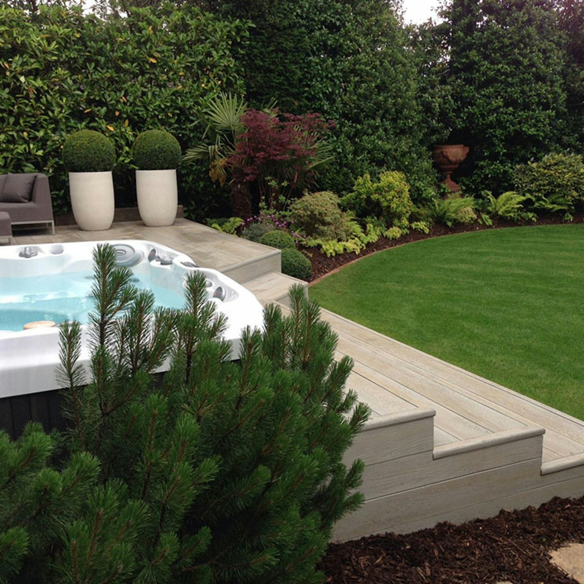 Outdoor living and pool surround